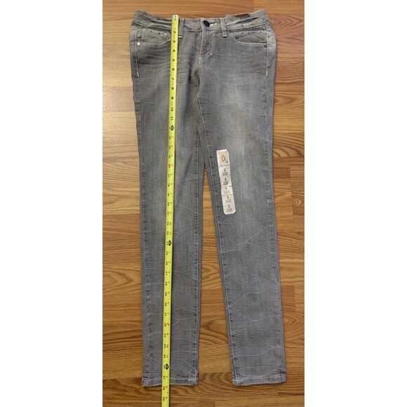 4 For $20 Decree Grey Wash Super Skinny Distressed Women’s Jeans Size 5 - Picture 4 of 9